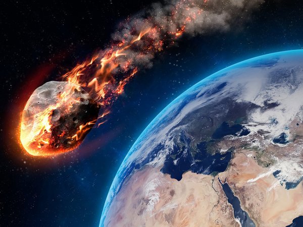 NASA: гигантский астероид "Скала" опасно сблизится с Землей
