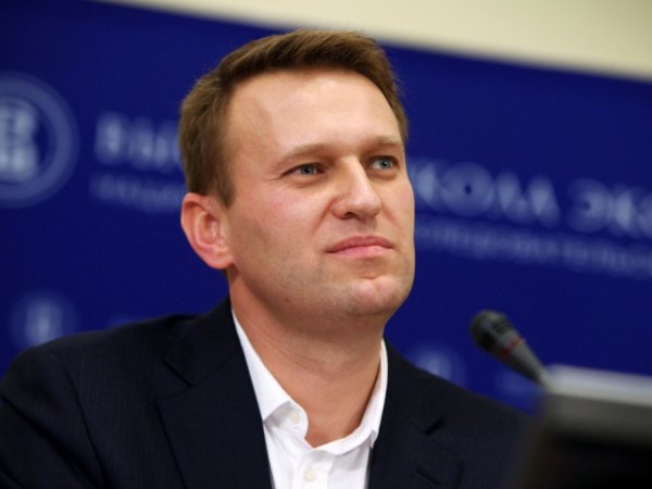 "Роснефть" отменила возмутившую Навального закупку пледов и икорниц