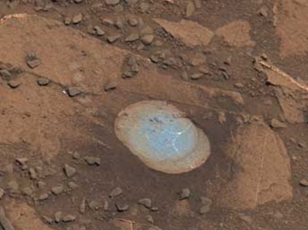 На Марсе нашли "фундамент дома", а НАСА спешно удалило таинственное ФОТО НЛО на Красной планете (ВИДЕО)