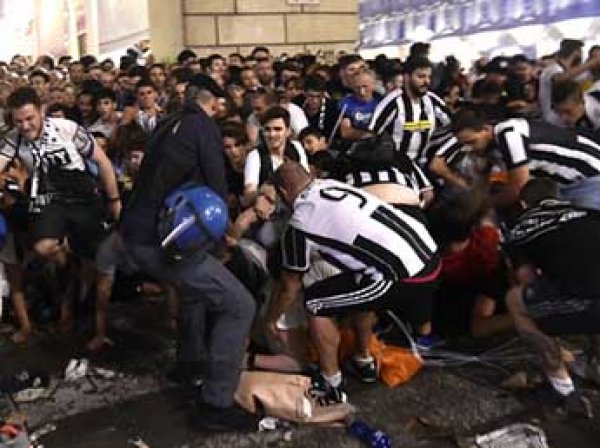 Свыше тысячи человек пострадали в давке после матча "Ювентус"-"Реал" в Италии (ВИДЕО)