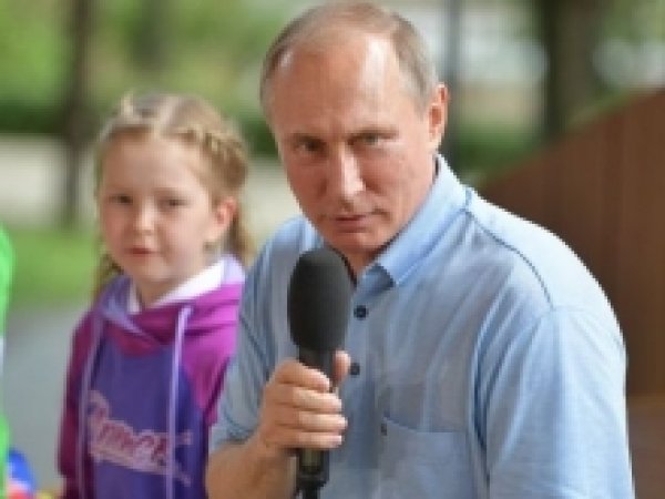 Путин упрекнул директора «Артека» за детские экскурсии на винзавод
