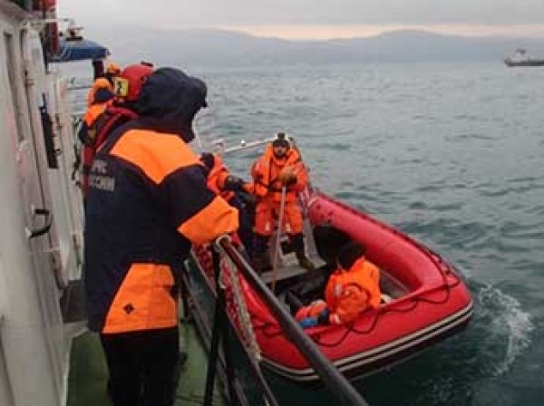 В Крыму затонул сухогруз: спасены восемь моряков