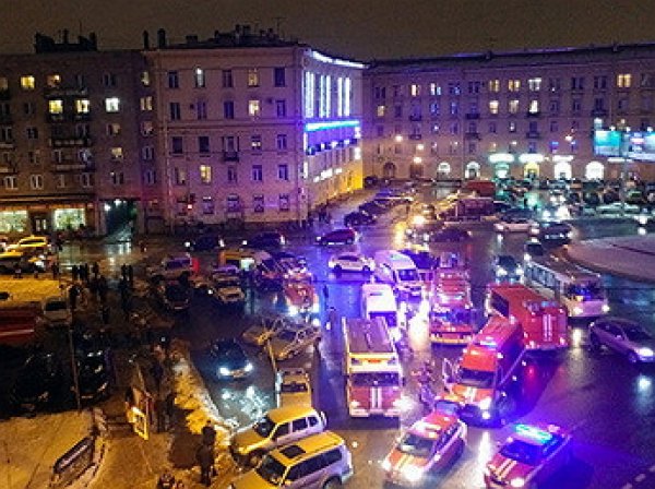 В Петербурге в магазине "Перекресток" прогремел взрыв