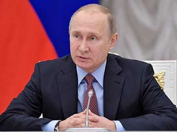 Путин подписал закон о повышении МРОТ до прожиточного минимума