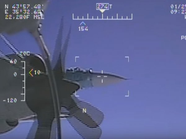 ВМС США показали новые видео перехвата американского разведчика российским Су-27