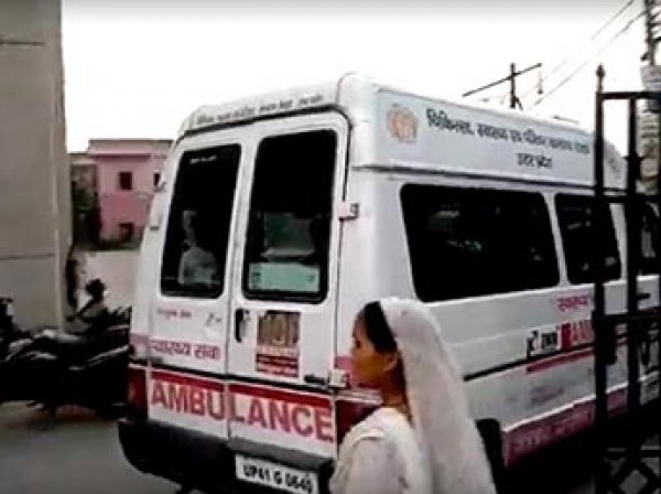 В Индии отец-мясник отрубил сыну руку за просмотр порно