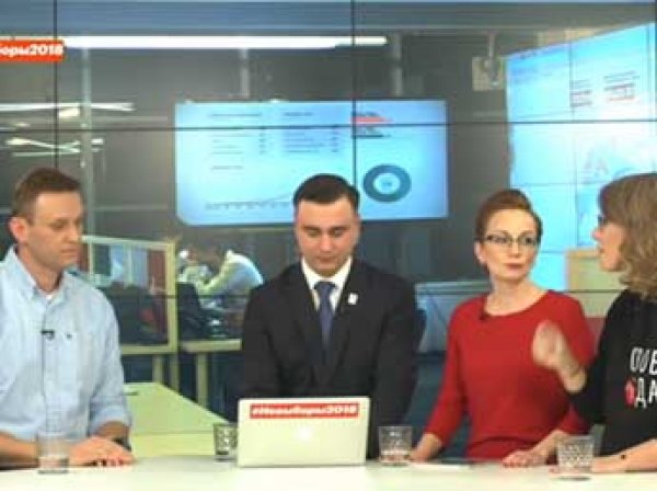 "Ты лжешь": Навальный в прямом эфире поспорил с Собчак