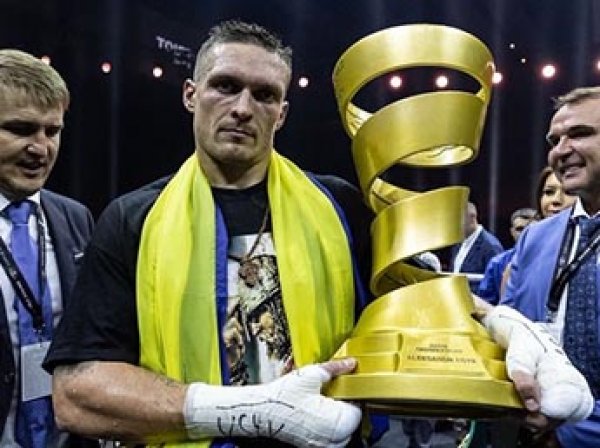 В Федерации бокса назвали идиотизмом слова Порошенко о победе Усика