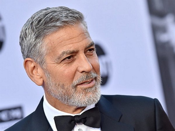 Джорджа Клуни сбила машина в Италии