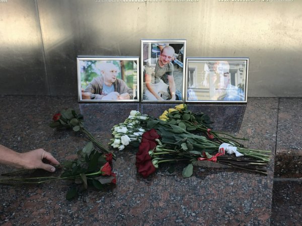 "Нужно сунуться к ЧВК": СМИ опубликовали переписку убитых в ЦАР журналистов