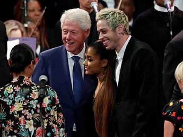 Билл Клинтон "уронил челюсть" от выступления молодой певицы