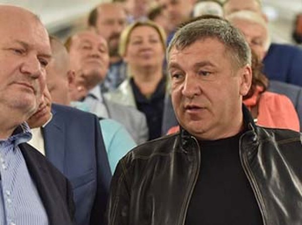 После скандала на "Прямой линии" с Путиным вице-губернаторы Петербурга Албин и Мокрецов ушли в отставку