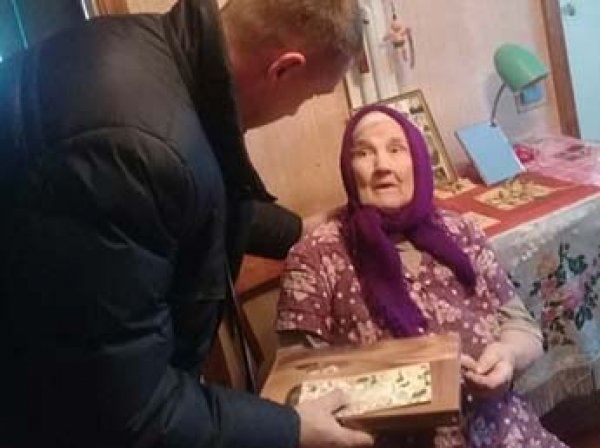 Белгородские чиновники отобрали подарки у 96-летнего ветерана, перепутав ее с другой пенсионеркой