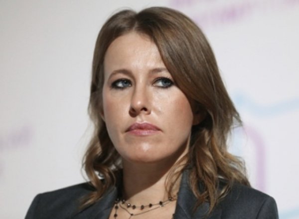 Lush отказалась увольнять сотрудницу из-за «феминистского» скандала с Собчак и Раппопорт