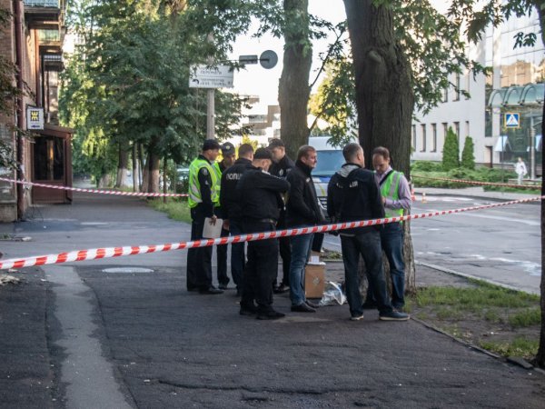 В Киеве обстреляли из гранатомета здание телеканала "112 Украина", связанного с кумом Путина (ВИДЕО)