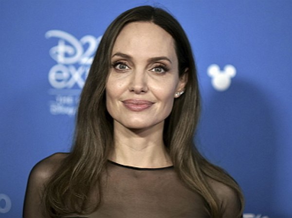 "Настоящая старушка": скандальный развод ударил по внешности Анджелины Джоли (ФОТО)