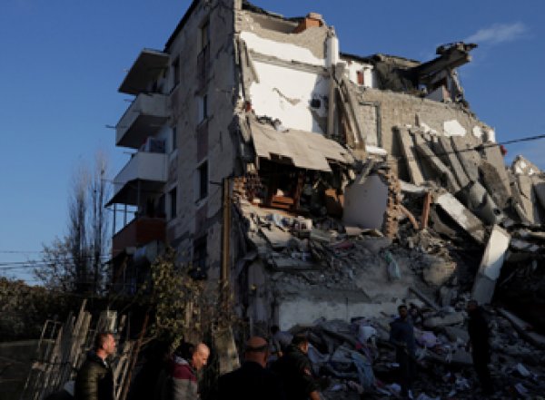 Видео последствий сильнейшего землетрясения в Албании появилось в Сети: есть жертвы (ВИДЕО)