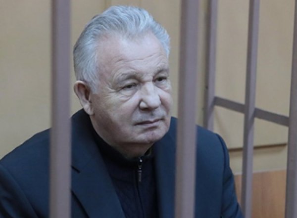 У экс-губернатора Хабаровского края арестовали более 9 млн