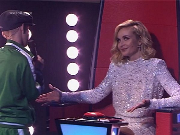 «Держи, малая, от души!»: Гагарина разнесла Шнурова на шоу "Голос" за хамство участника его команды (ВИДЕО)