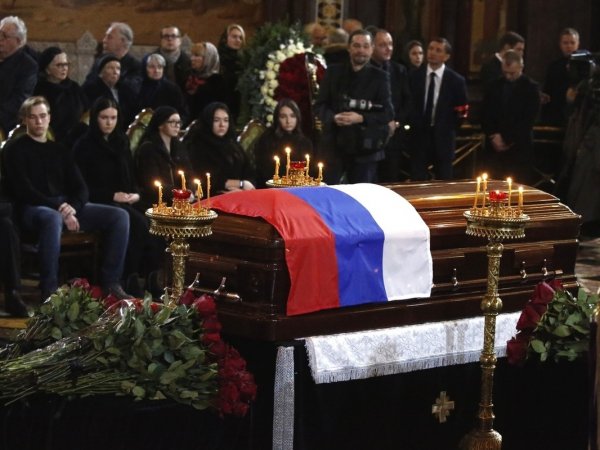 Похороны Лужкова: стало известно почему с экс-мэром Москвы простились в закрытом гробу (ФОТО)