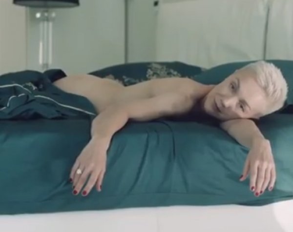 "Я неправильная телка": видео постельной цены с экс-женой Богомолова в "Содержанках-2" появилось в Сети
