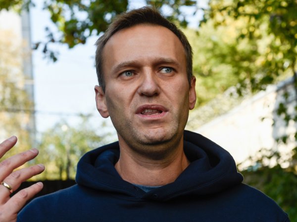 В ФБК пришли с обысками "люди в масках и касках" и задержали Навального