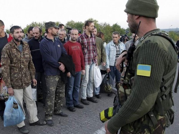 ДНР и Киев начали большой обмен пленными