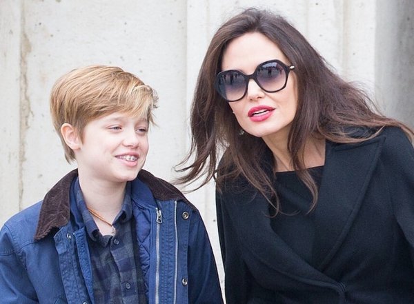 Дочь Анджелины Джоли и Брэда Питта официально стала мужчиной