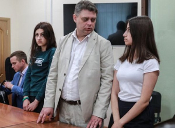 Прокуратура обязала СК изменить обвинения сестрам Хачатурян на самооборону