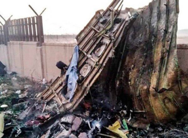 Украинский Боинг, разбившийся в Иране, сгорел в воздухе