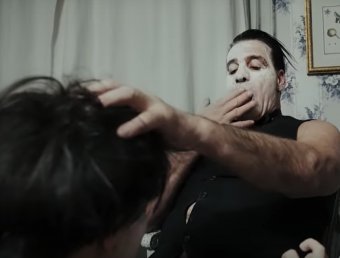Опозорили нацию: снявшихся в порноклипе солиста Rammstein россиянок затравили в Сети 

