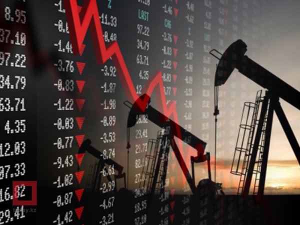 Китай отказывается от рухнувшей в цене российской нефти из-за санкций США