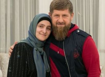 Кадыров выдал дочери медаль за заслуги перед Чечней