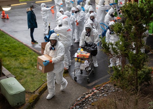 "Настоящий ад": США лидируют в мире по числу зараженных коронавирусом (ВИДЕО)