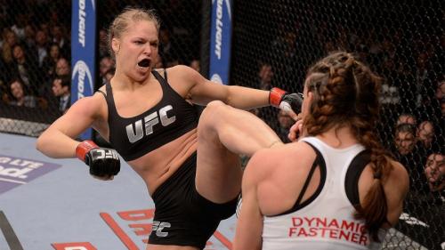 Женщины-бойцы MMA на ринге и в обычной жизни