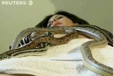 Змеиный массаж поднимает тонус