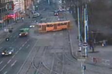 В Ульяновске сошел с рельсов трамвай