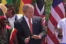 Буш исполнил ритуальный танец аборигенов