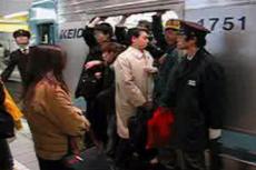 Токийское метро будет забирать энергию у пассажиров