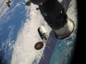 Американский астронавт устроил бардак на МКС