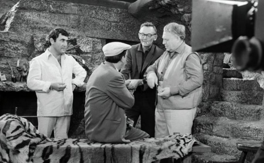 «Бриллиантовая рука»: как снимали легендарный фильм и как сложилась дальнейшая судьба любимых актеров