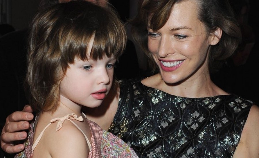 Один в один: дети знаменитостей, поразительно похожие на родителей