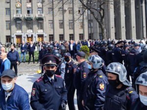 Выздоравливающую Заворотнюк заподозрили в обмане