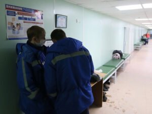 Во Владикавказе толпа из 1500 человек устроила митинг из-за карантина