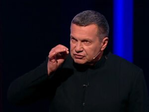 Андрей Разин обвинил Пугачеву и Леонтьева в воровстве