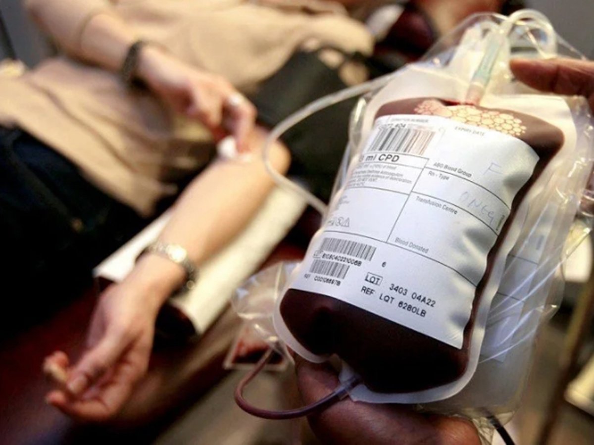 Отказавшийся от переливания крови пациент с COVID-19 рассказал, как процедура спасла ему жизнь
