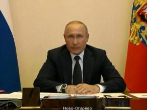 Путин продлил режим самоизоляции в России до 11 мая