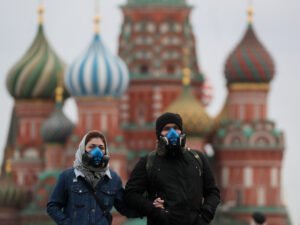 Известный писатель умер от коронавируса