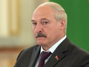 Сафин назвал пандемию мировым заговором для чипирования людей