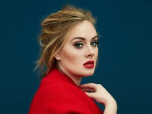 Эвелина Бледанс с сыном приняли участие в челлендже с переодеваниями